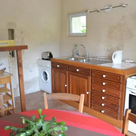 Saint-romain, 4 Pieces, 6 Personnes - Fr-1-653-3 * Saint-Romain (Charente)