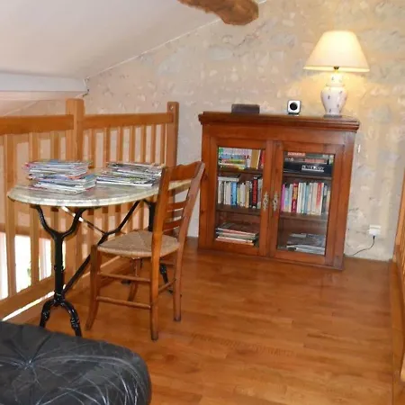 Holiday home Saint-romain, 4 Pieces, 6 Personnes - Fr-1-653-3